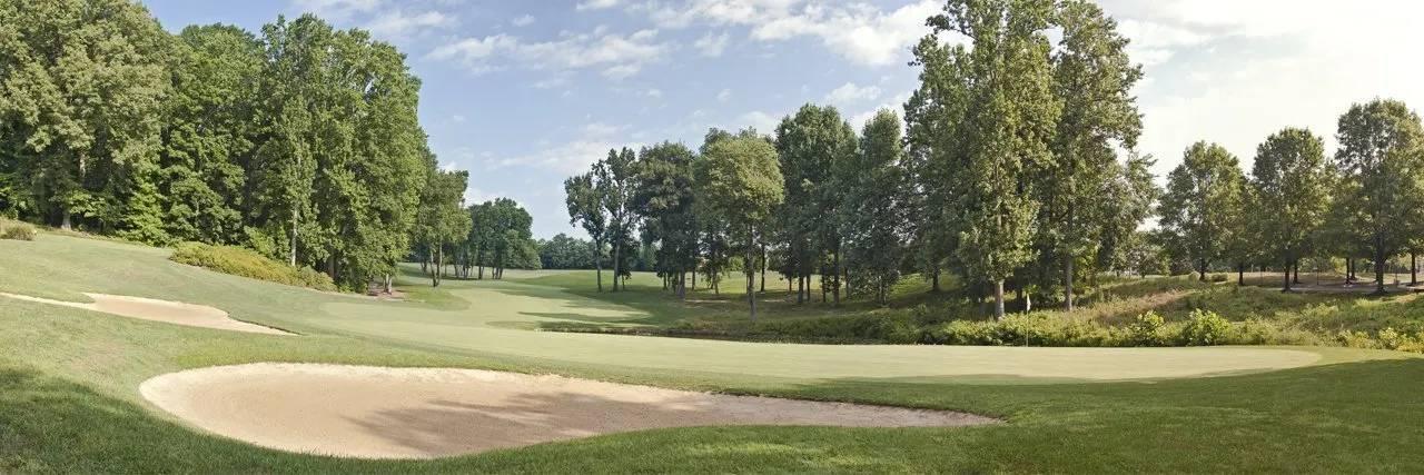 Country Club at Woodmore fairway view